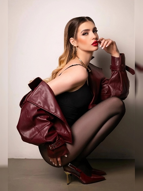Ты сводишь меня с ума… 😏 Каждый твой взгляд, каждое движение заставляет меня хотеть большего. Чувствуешь, как между нами накаляется напря...